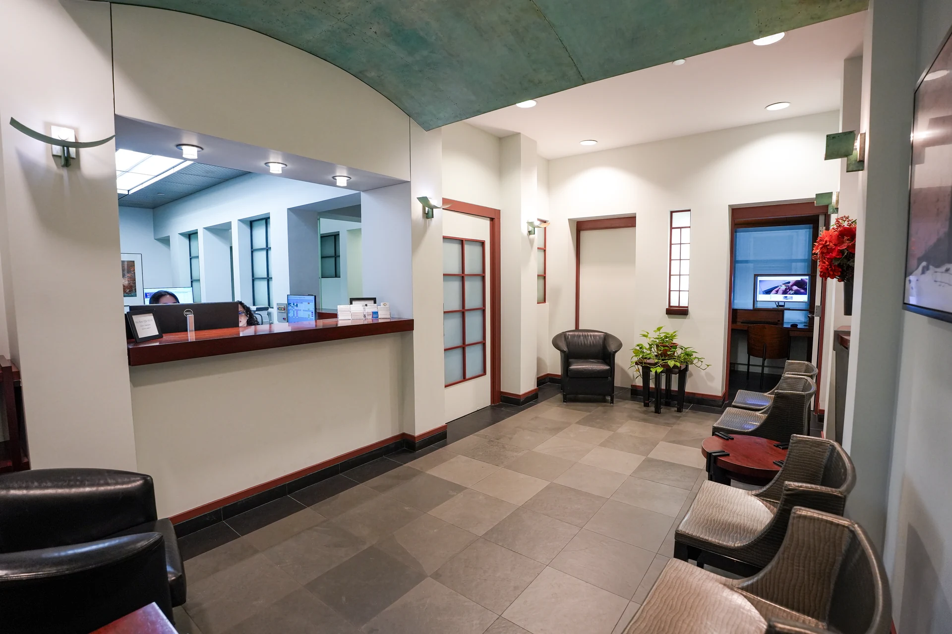 Reception and waiting area at Shapiro Dental Group